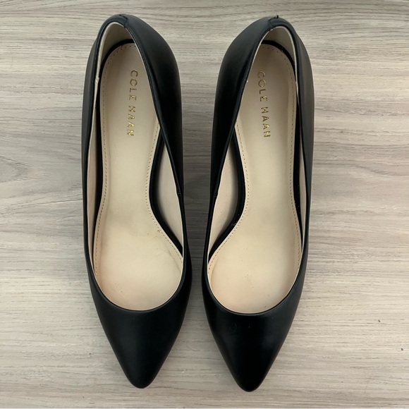 Cole Haan Pointed Toe Pump, Black, Size 7 - Picture 5 of 8